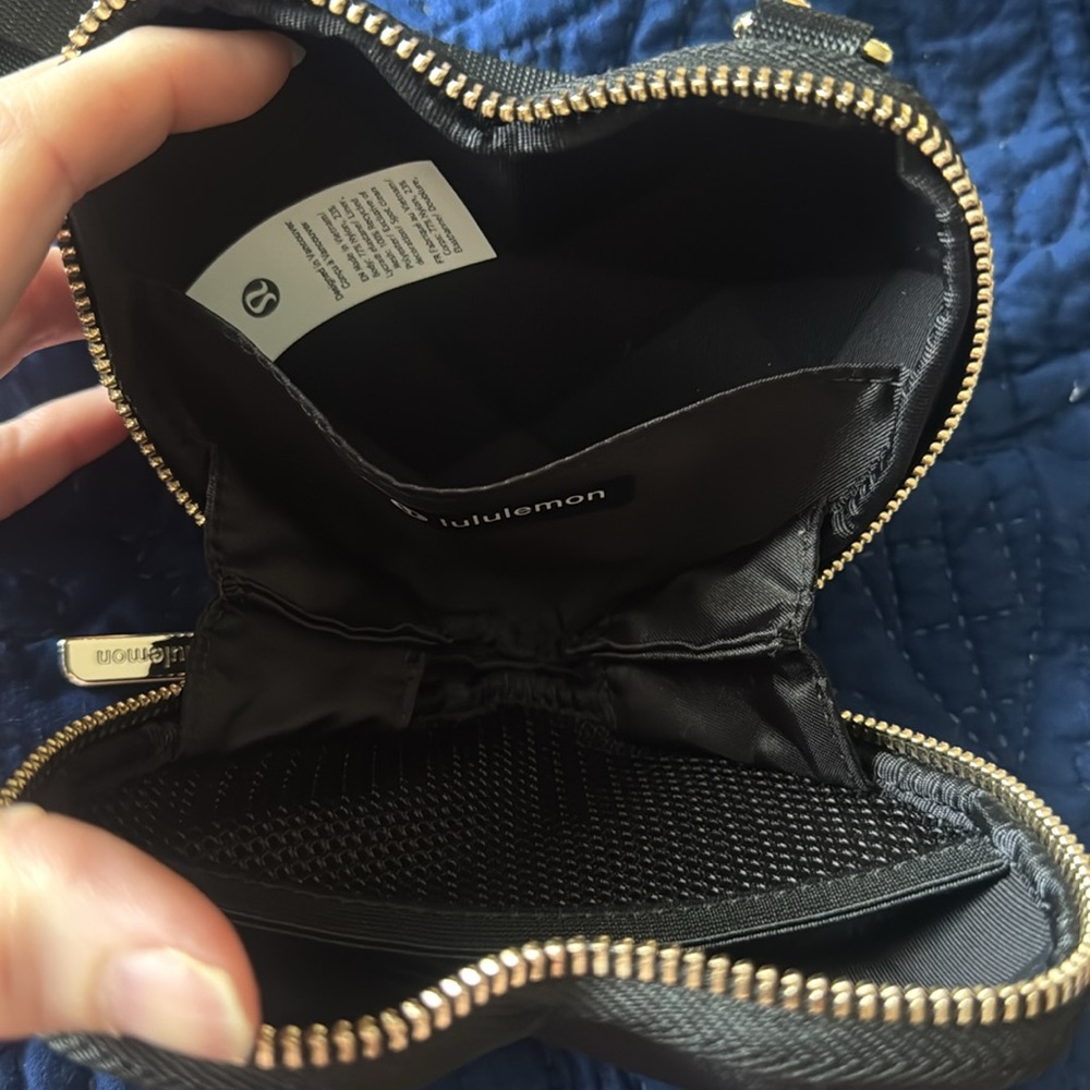 Lululemon Heart Wristlet - Picture 6 of 7